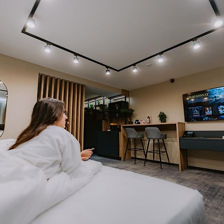 Hotel Auris セゲド エクステリア 写真