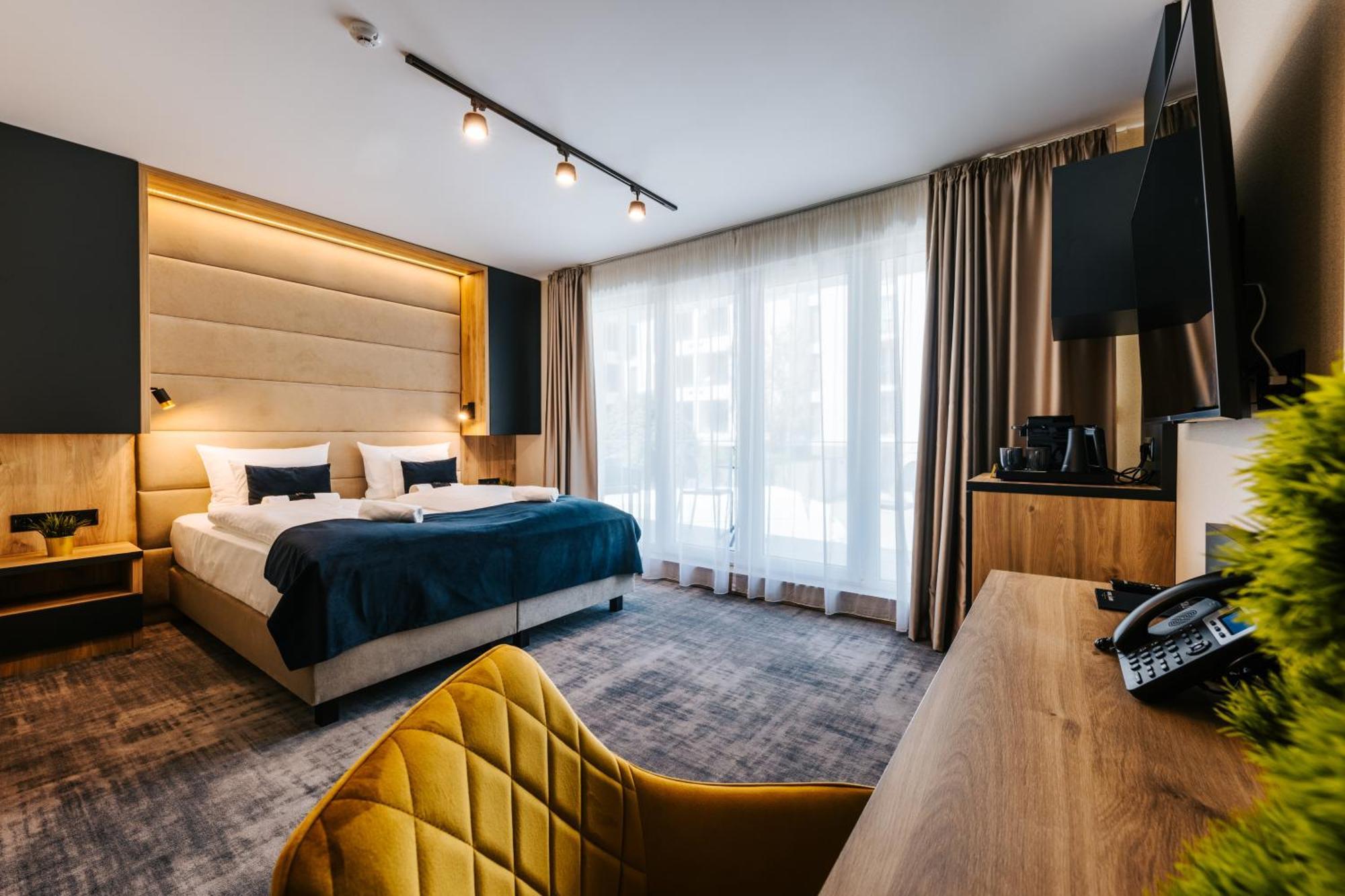 Hotel Auris セゲド エクステリア 写真
