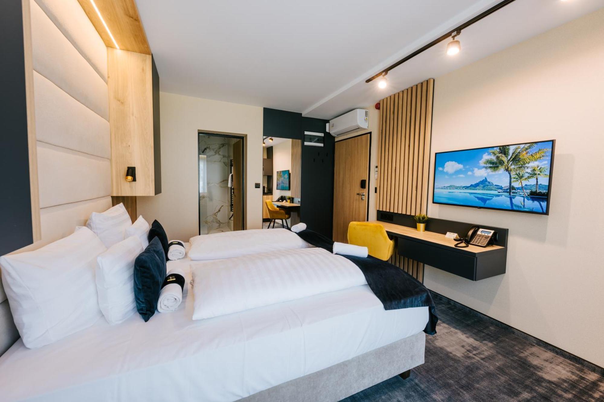 Hotel Auris セゲド エクステリア 写真