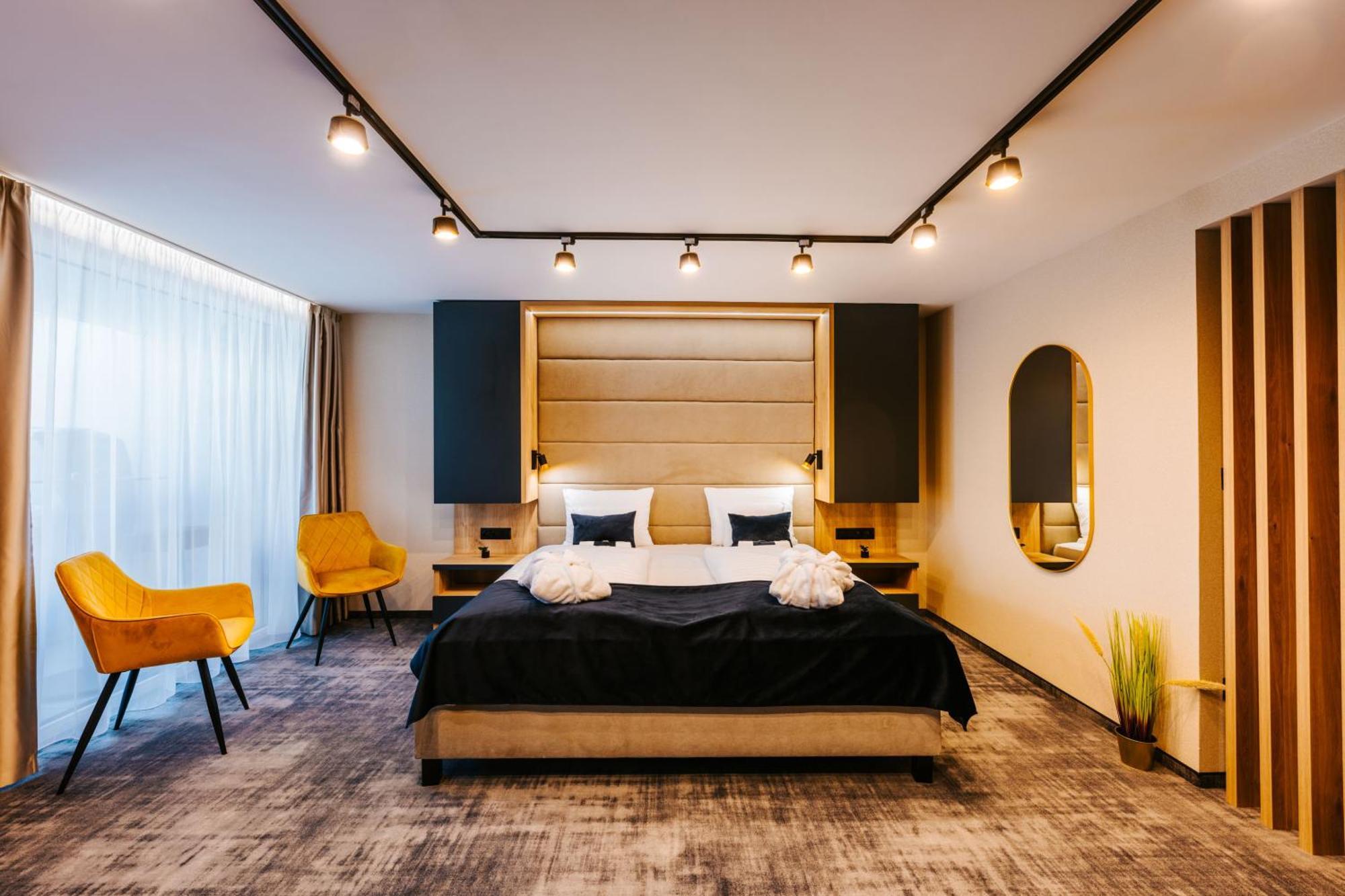 Hotel Auris セゲド エクステリア 写真