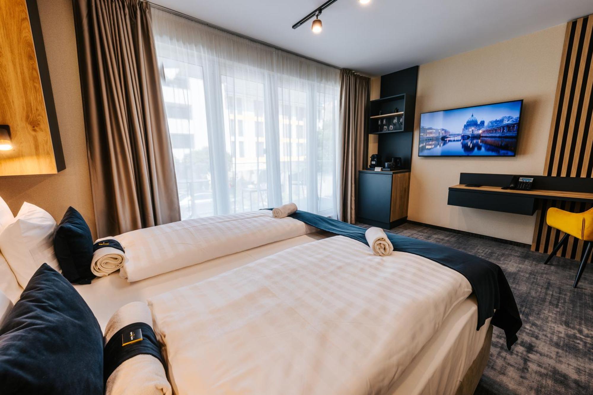 Hotel Auris セゲド エクステリア 写真