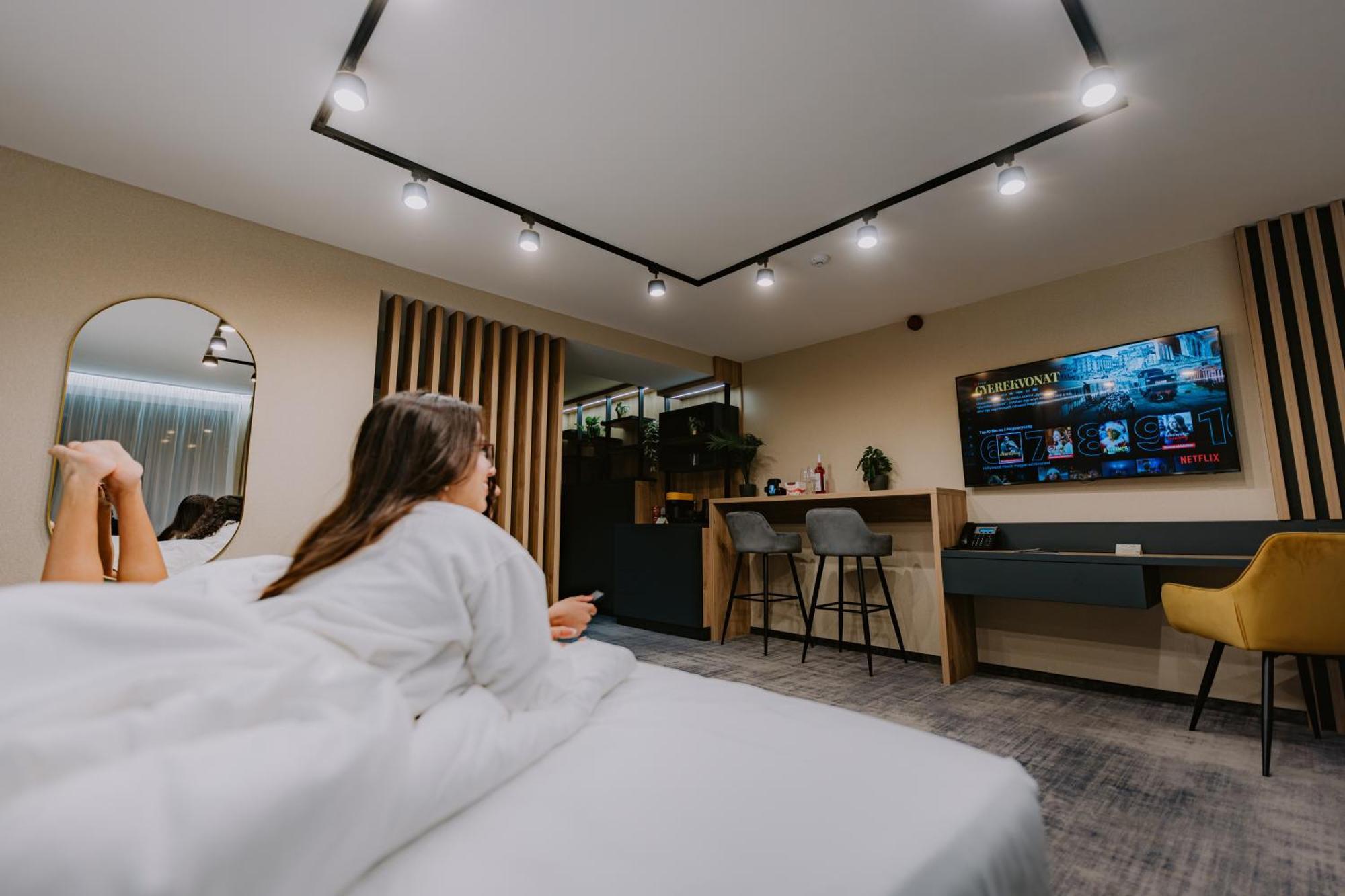 Hotel Auris セゲド エクステリア 写真